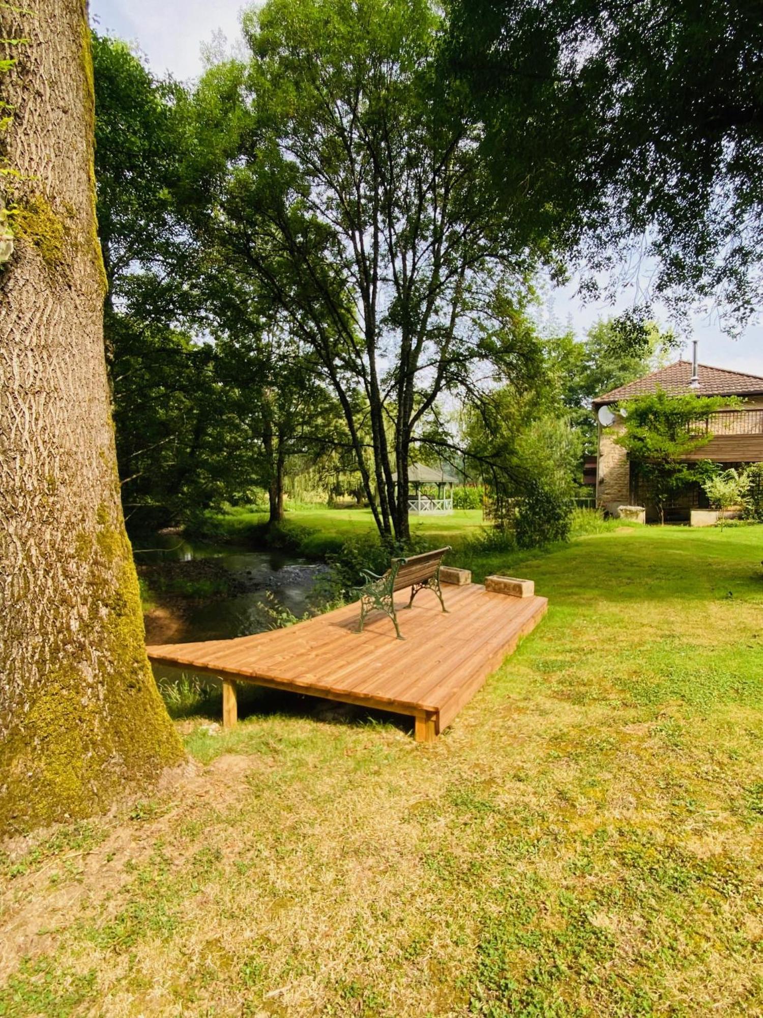 Bed and Breakfast Moulin du Fontcourt à Chasseneuil-sur-Bonnieure Extérieur photo